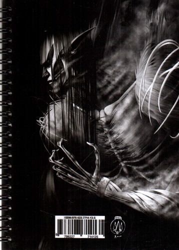 تصویر دفتر مشکی (طرح اتک آن تایتان) (رقعی) (سیمی)