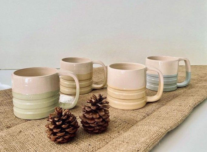 تصویر ماگ دست ساز سفالی 