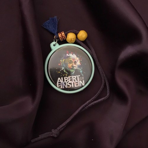 تصویر آویز پیکسلی