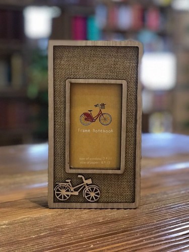 تصویر دفتر یادداشت جلد چوبی سایز متوسط (طرح دوچرخه)