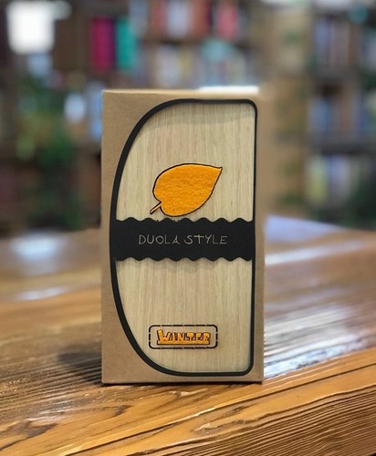 تصویر کتاب دفترچه جلد چوبی متوسط (طرح برگ)