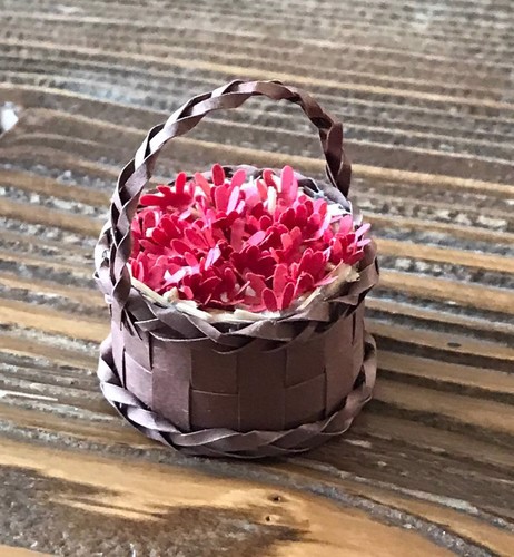 تصویر سازه کاغذی سبد گل