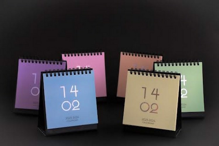 تصویر تقویم رومیزی پاستلی 1402