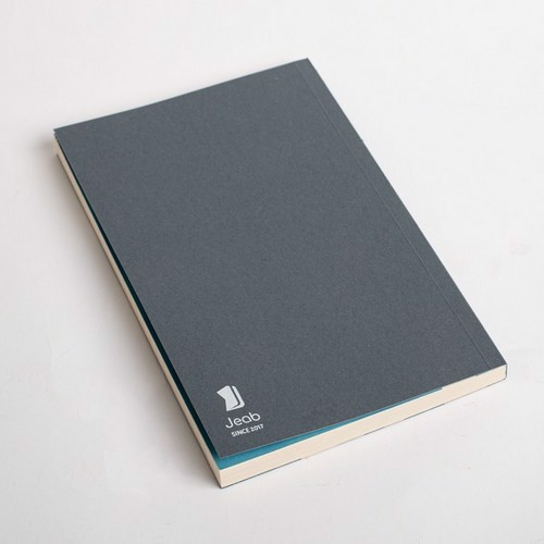 تصویر دفتر 80 برگ 13*21 خط دار مقوایی جیب