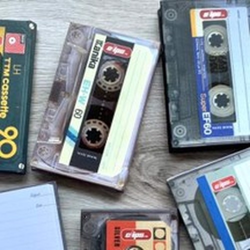 تصویر دفتر یادداشت طرح کاست کلیپس