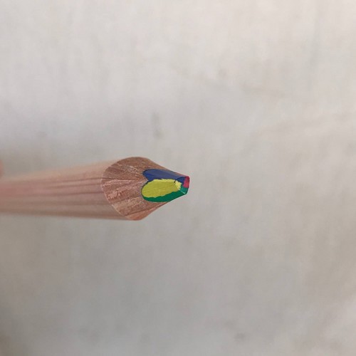 تصویر مداد 4 رنگ سه گوش جامبو