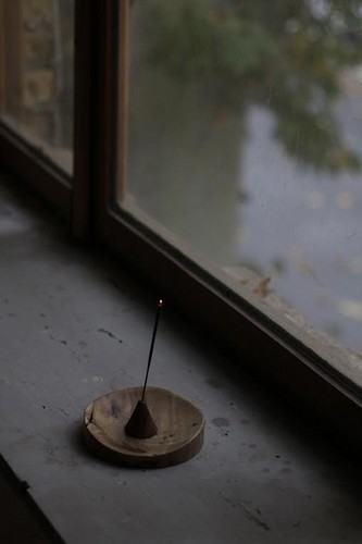 تصویر جا عودی چوبی بلوم