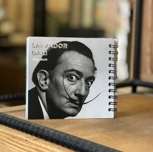 تصویر دفترچه دفتر یادداشت 11*11 سری نقاشان (کد 2)